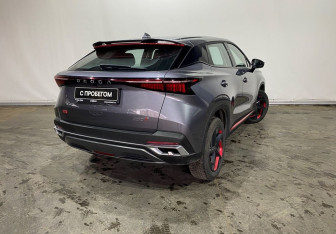 Подержанный автомобиль Omoda C5 2022 года (4 фото)