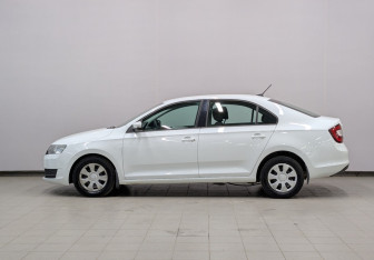 Подержанный автомобиль Skoda Rapid Liftback 2019 года (22 фото)