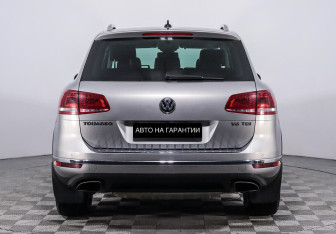 Подержанный автомобиль Volkswagen Touareg 2015 года (4 фото)