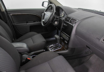 Подержанный автомобиль Ford Mondeo Sedan 2005 года (9 фото)