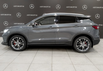 Подержанный автомобиль Geely Coolray 2021 года (7 фото)