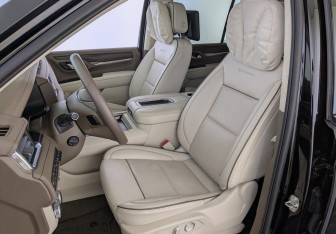 Подержанный автомобиль GMC Yukon 2024 года (21 фото)