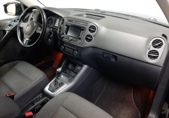 Подержанный автомобиль Volkswagen Tiguan 2015 года (11 фото)