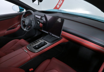 Подержанный автомобиль Xiaomi SU7 2024 года (9 фото)