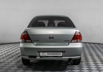 Подержанный автомобиль Nissan Almera Classic 2007 года (6 фото)