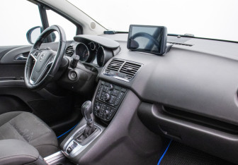 Подержанный автомобиль Opel Meriva 2014 года (10 фото)