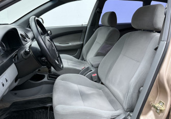 Подержанный автомобиль Chevrolet Lacetti Wagon 2007 года (10 фото)