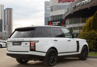 Подержанный автомобиль Land Rover Range Rover 2013 года (4 фото)