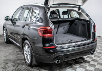 Подержанный автомобиль BMW X3 2020 года (9 фото)