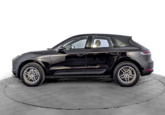 Подержанный автомобиль Porsche Macan 2020 года (8 фото)