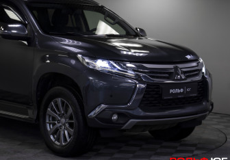 Подержанный автомобиль Mitsubishi Pajero Sport 2019 года (21 фото)