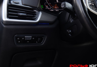 Подержанный автомобиль BMW X5 2021 года (18 фото)