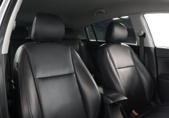 Подержанный автомобиль Kia Rio Hatchback 2021 года (16 фото)