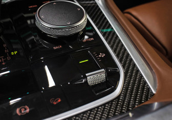 Подержанный автомобиль BMW X6 2020 года (25 фото)