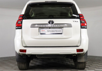 Подержанный автомобиль Toyota Land Cruiser Prado 2021 года (6 фото)