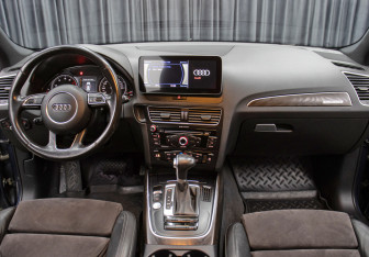 Подержанный автомобиль Audi Q5 2015 года (14 фото)