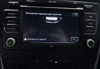 Подержанный автомобиль Skoda Yeti 2013 года (11 фото)