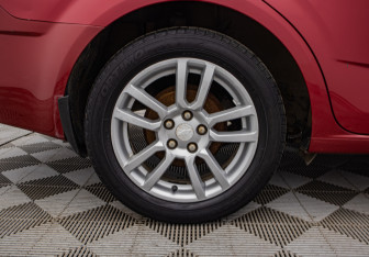 Подержанный автомобиль Chevrolet Aveo Sedan 2013 года (17 фото)