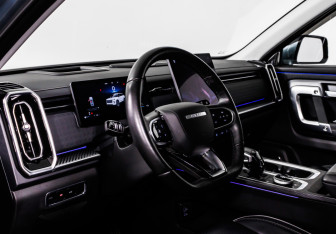 Подержанный автомобиль Jaecoo J7 2024 года (12 фото)