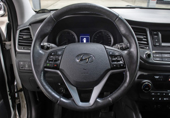 Подержанный автомобиль Hyundai Tucson 2016 года (16 фото)
