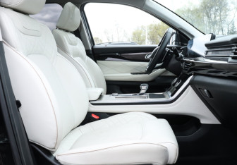 Подержанный автомобиль Exeed VX 2022 года (14 фото)