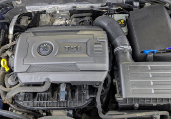 Подержанный автомобиль Skoda Octavia Liftback 2015 года (9 фото)