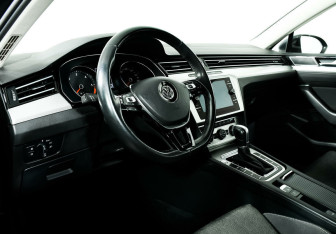 Подержанный автомобиль Volkswagen Passat Wagon 2017 года (10 фото)