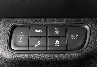 Подержанный автомобиль Hyundai Santa Fe 2019 года (14 фото)