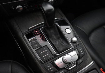 Подержанный автомобиль Audi A6 Sedan 2017 года (14 фото)
