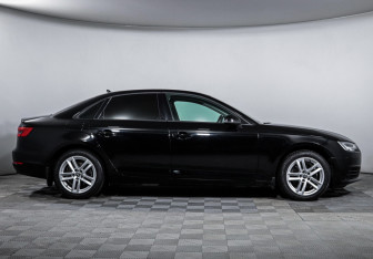 Подержанный автомобиль Audi A4 Sedan 2017 года (4 фото)