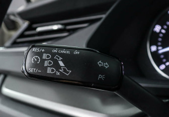 Подержанный автомобиль Skoda Octavia Liftback 2020 года (10 фото)