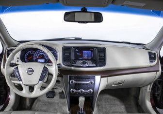 Подержанный автомобиль Nissan Teana 2012 года (8 фото)