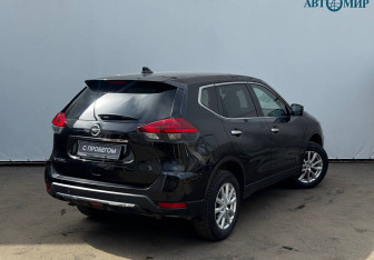 Подержанный автомобиль Nissan X-Trail 2019 года (8 фото)