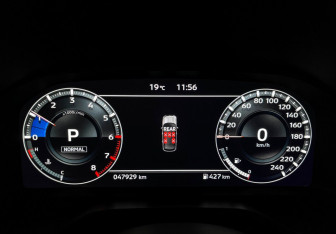 Подержанный автомобиль Mitsubishi Outlander 2023 года (11 фото)