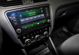 Подержанный автомобиль Skoda Octavia Liftback 2018 года (15 фото)