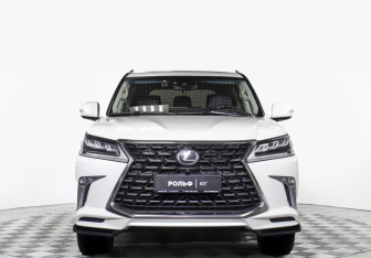 Подержанный автомобиль Lexus LX 2021 года (2 фото)
