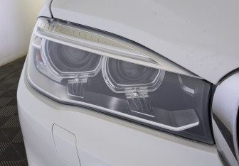 Подержанный автомобиль BMW X5 2015 года (11 фото)