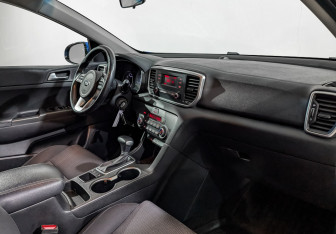 Подержанный автомобиль Kia Sportage 2019 года (13 фото)