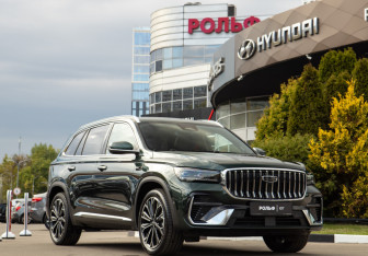 Подержанный автомобиль Geely Monjaro 2025 года (2 фото)