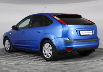 Подержанный автомобиль Ford Focus Hatchback 2007 года (4 фото)