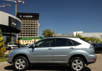 Подержанный автомобиль Lexus RX 2007 года (6 фото)