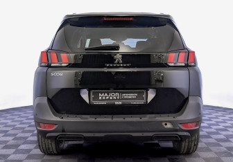 Подержанный автомобиль Peugeot 5008 Suv 2018 года (6 фото)