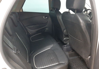 Подержанный автомобиль Renault Kaptur 2019 года (19 фото)