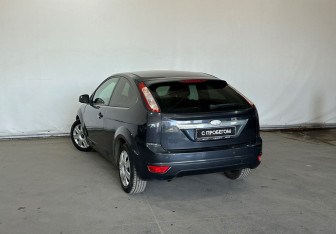 Подержанный автомобиль Ford Focus Hatchback 2008 года (4 фото)