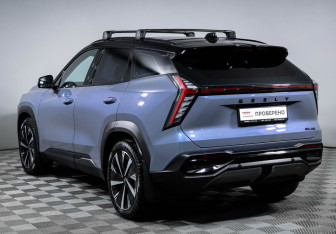 Подержанный автомобиль Geely Atlas 2023 года (7 фото)