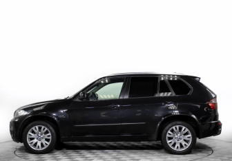 Подержанный автомобиль BMW X5 2009 года (8 фото)