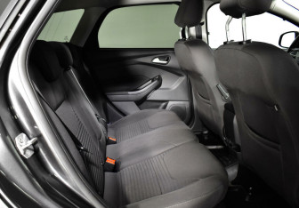 Подержанный автомобиль Ford Focus Wagon 2016 года (11 фото)