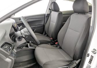 Подержанный автомобиль Hyundai Solaris Sedan 2021 года (20 фото)