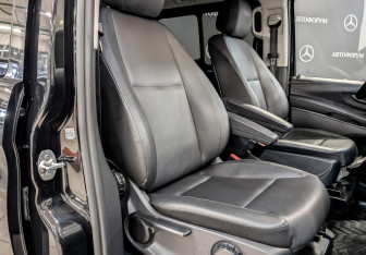 Подержанный автомобиль Mercedes-Benz Vito 2021 года (23 фото)