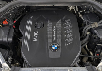 Подержанный автомобиль BMW X3 2021 года (9 фото)